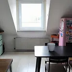 Private Room In A Shared Cozy Flat